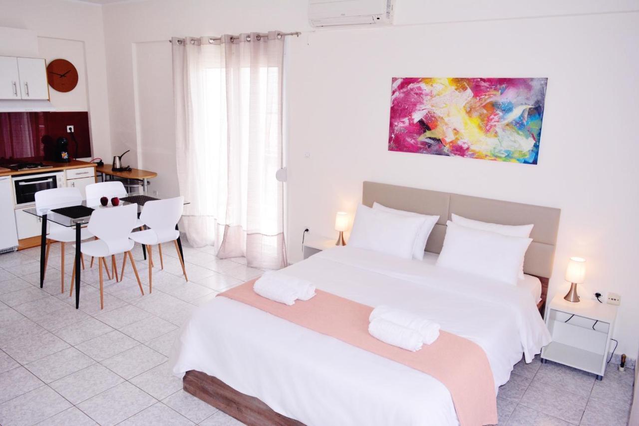 Appartement Studio Coral à Kalamata Extérieur photo
